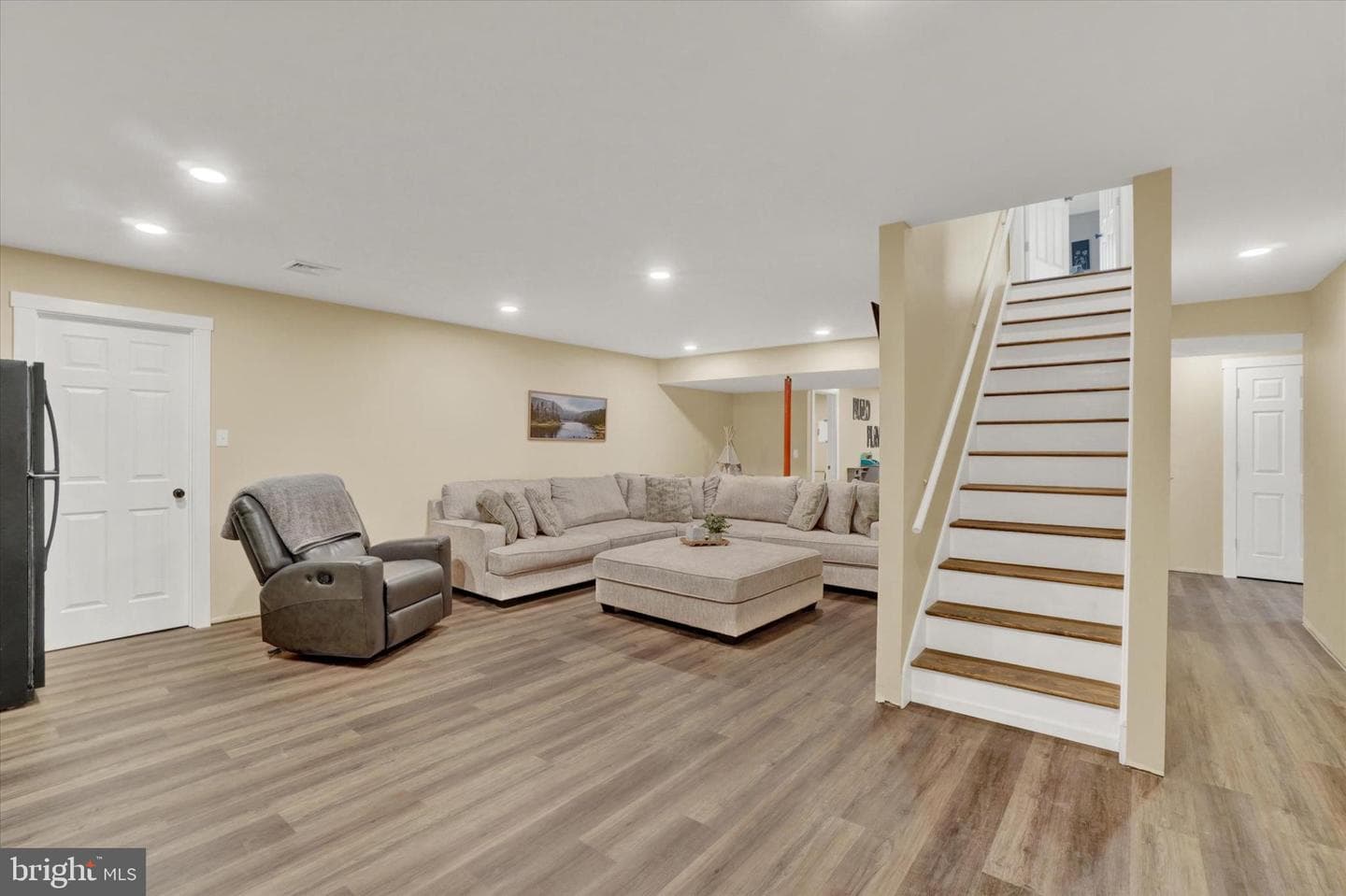 1048 Keller Road photo 22