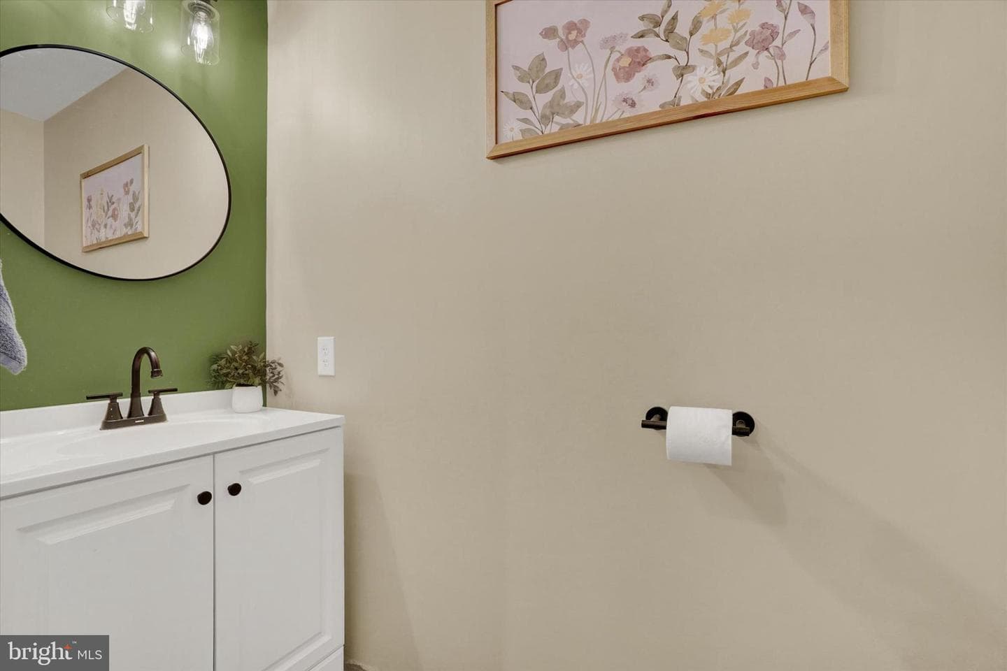 1048 Keller Road photo 23