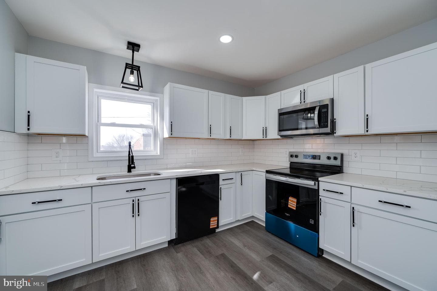 348 Garfield Street photo 17