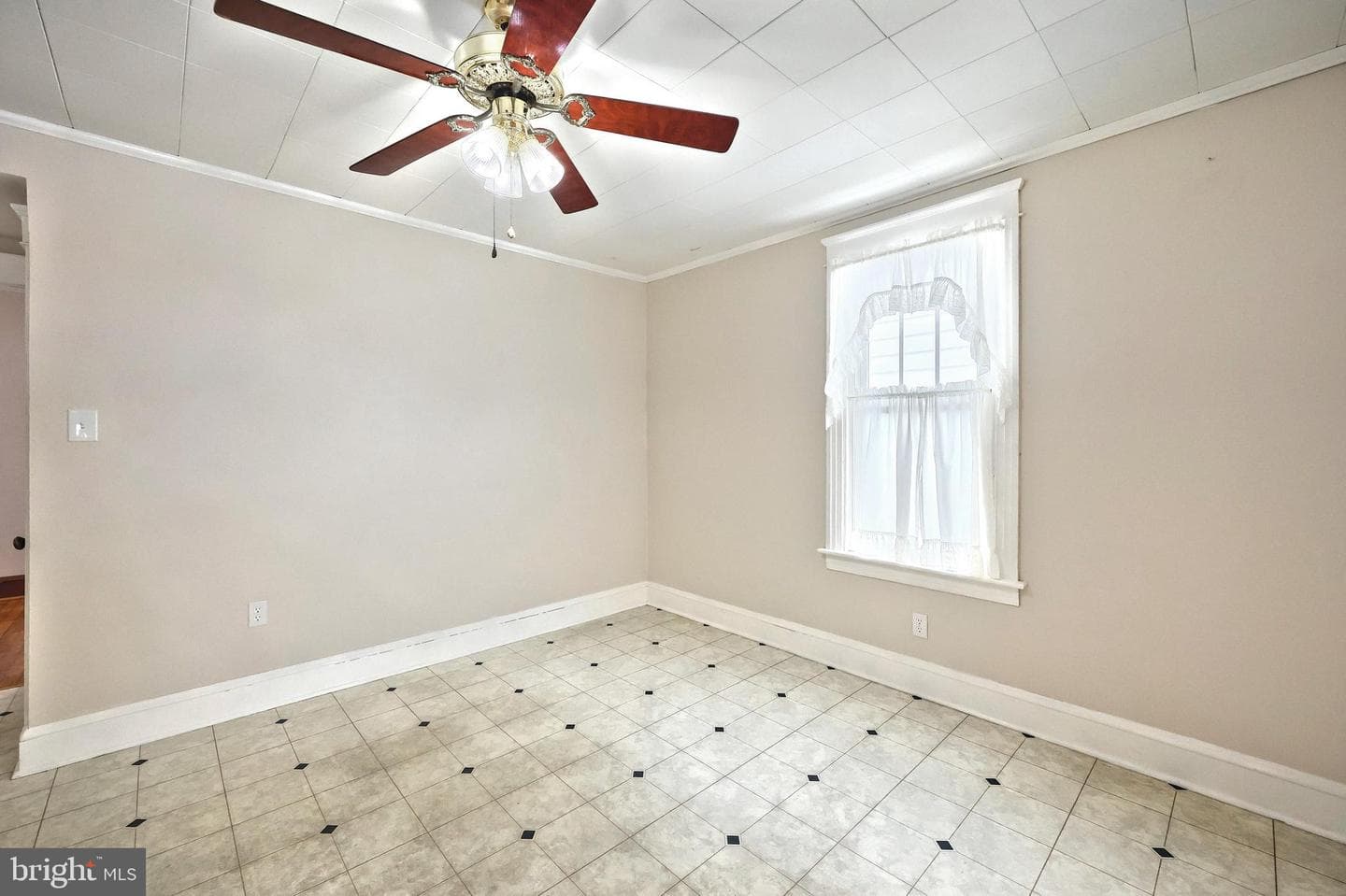 551 McAllister Street photo 13