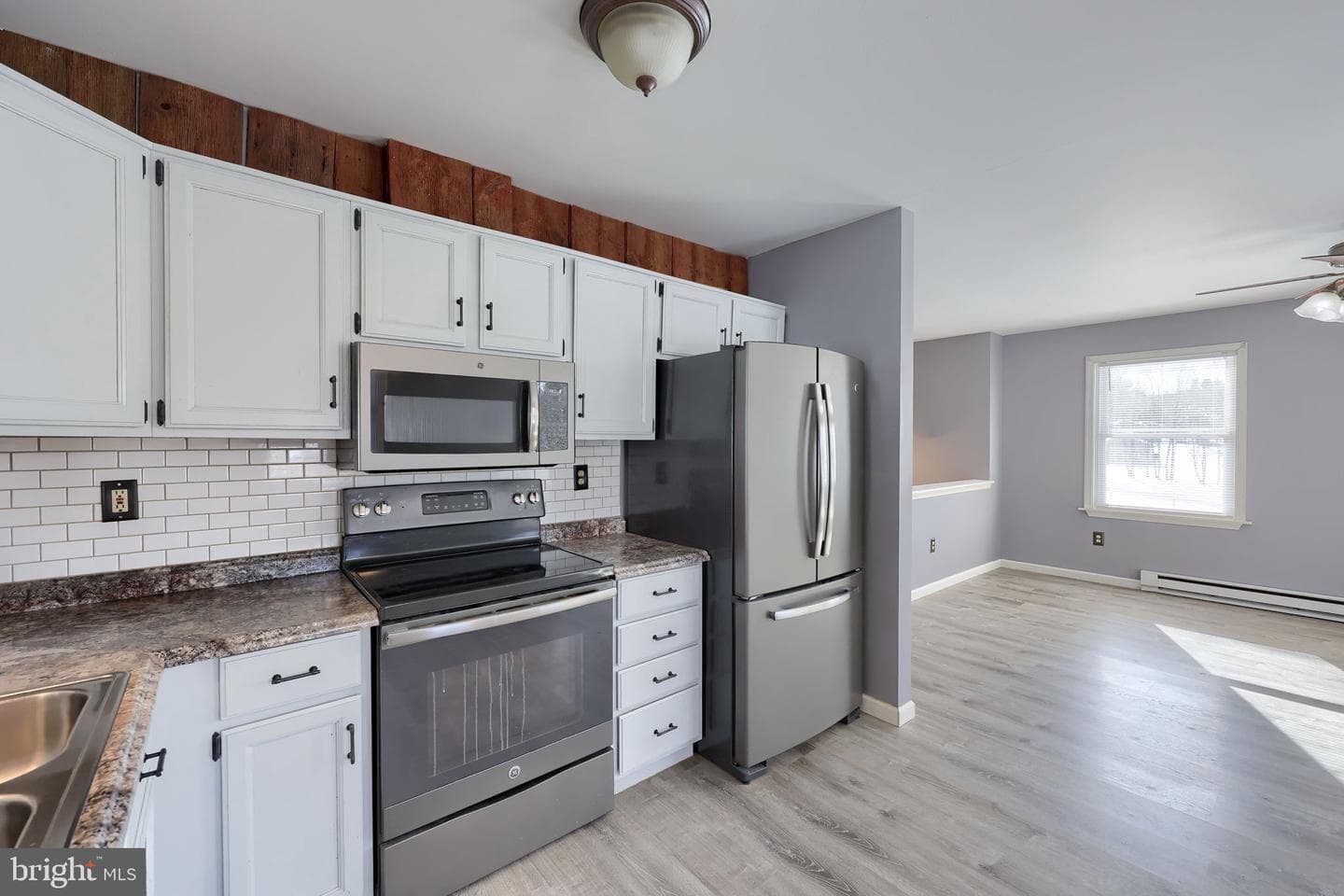 877 Richmond Road photo 11