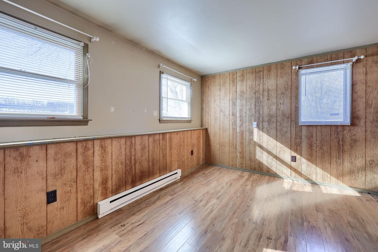 877 Richmond Road photo 26