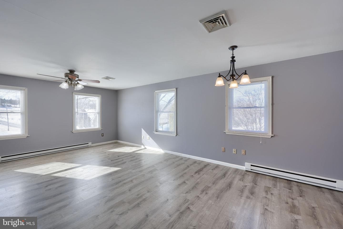 877 Richmond Road photo 5