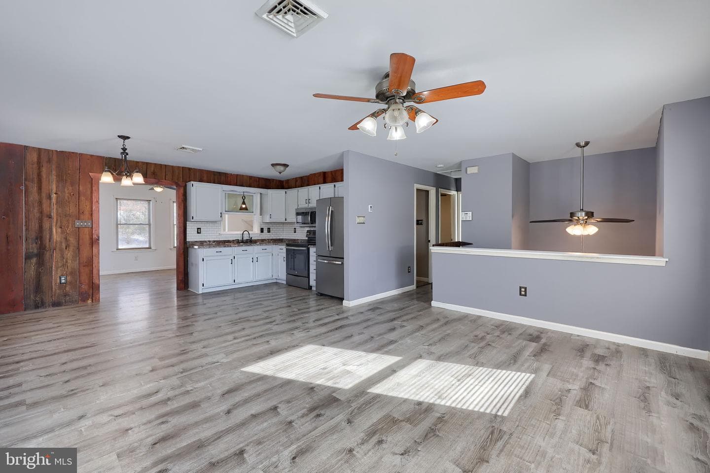 877 Richmond Road photo 8
