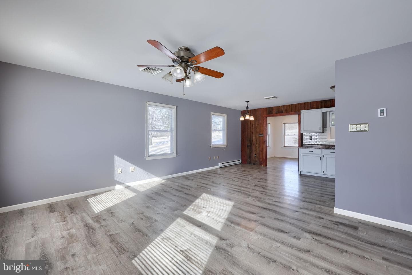 877 Richmond Road photo 9