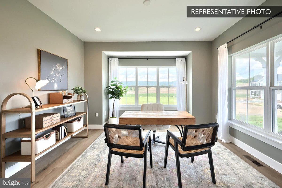 Beacon Pointe Plan At Logan Meadows photo 7