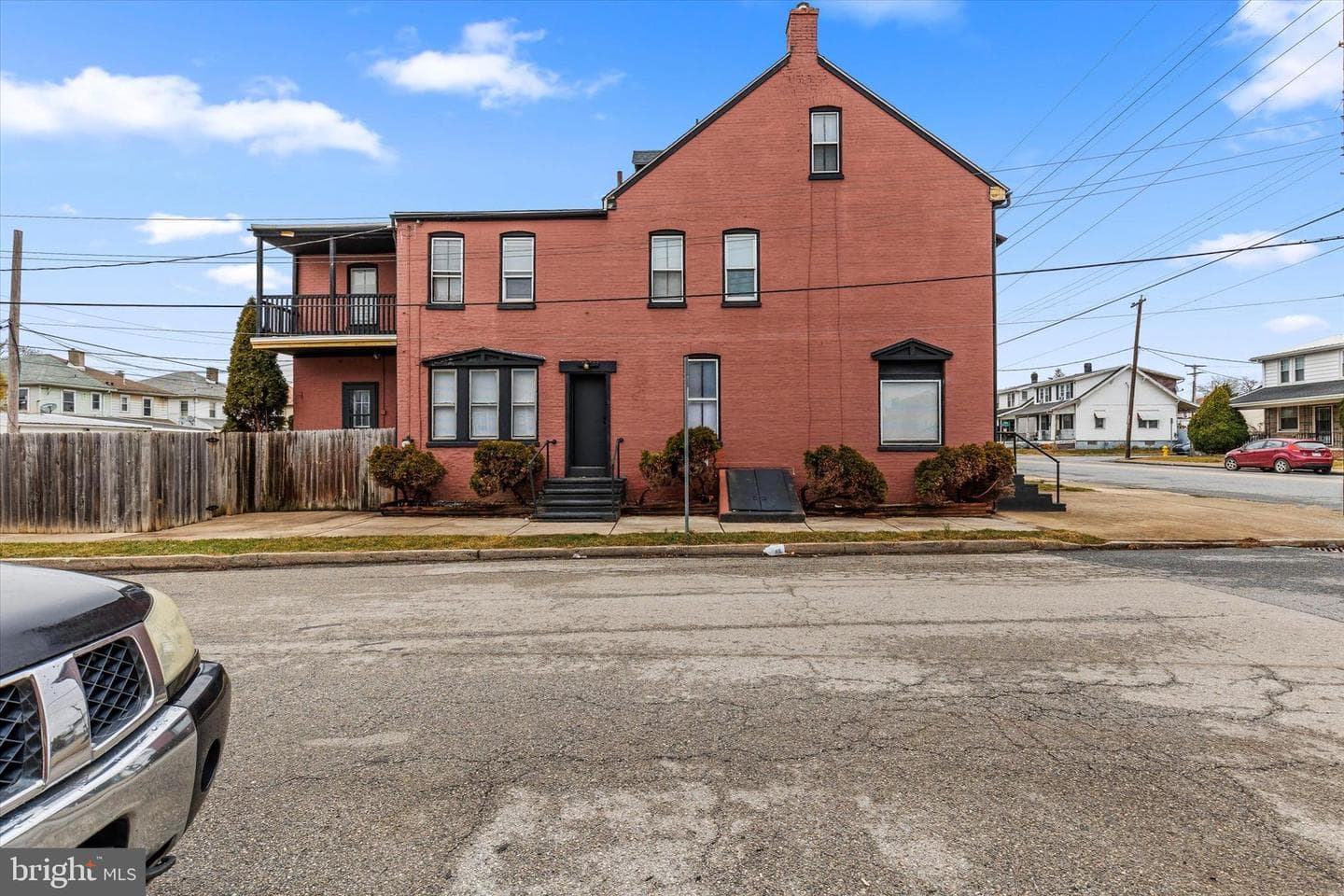 901 E Princess Street photo 3