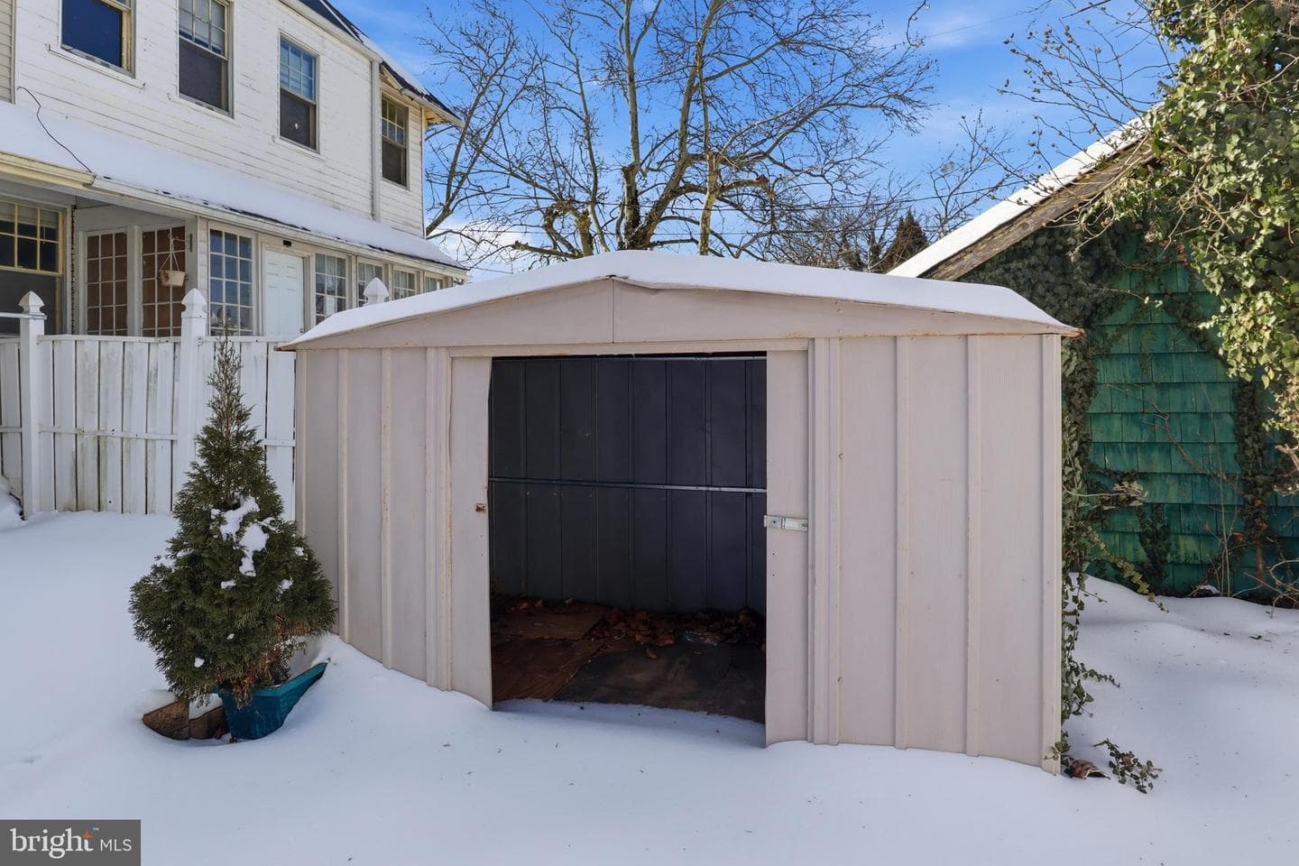 295 Kurtz Avenue photo 43