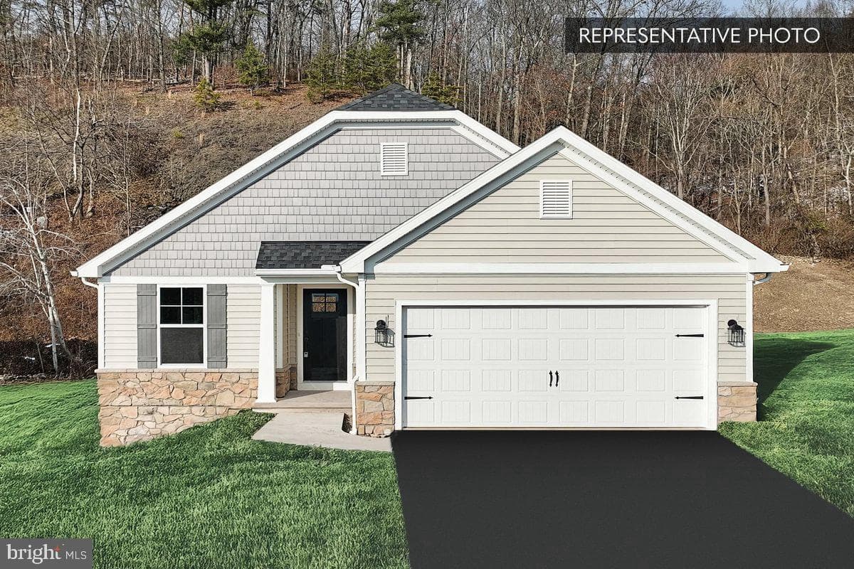 Sugar Maple Plan At Hills At Valley View, Spring Grove