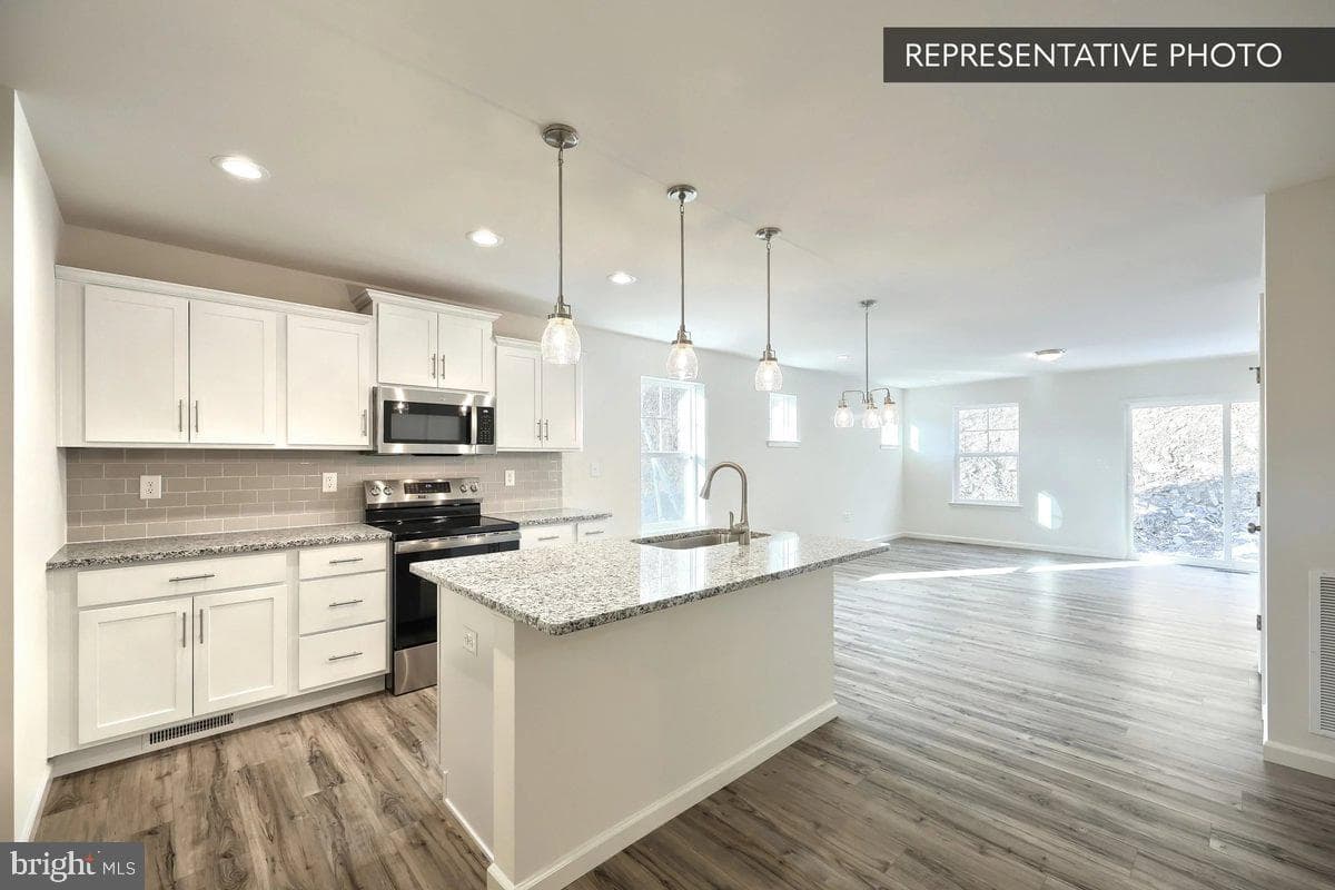 Sugar Maple Plan At Hills At Valley View photo 11