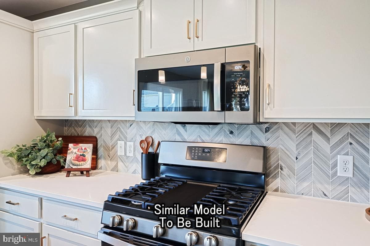 White Oak Plan At Hills At Valley View photo 13