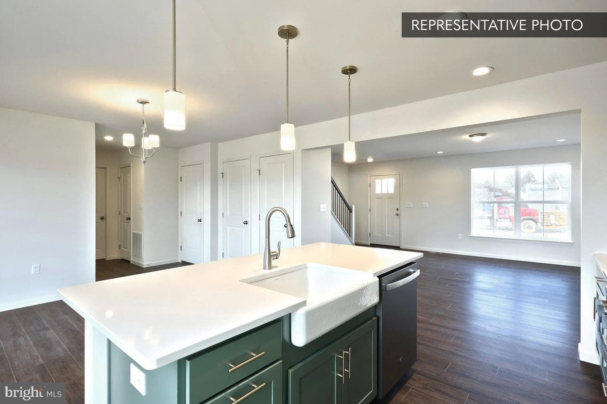 Willow Plan At Hills At Valley View photo 10