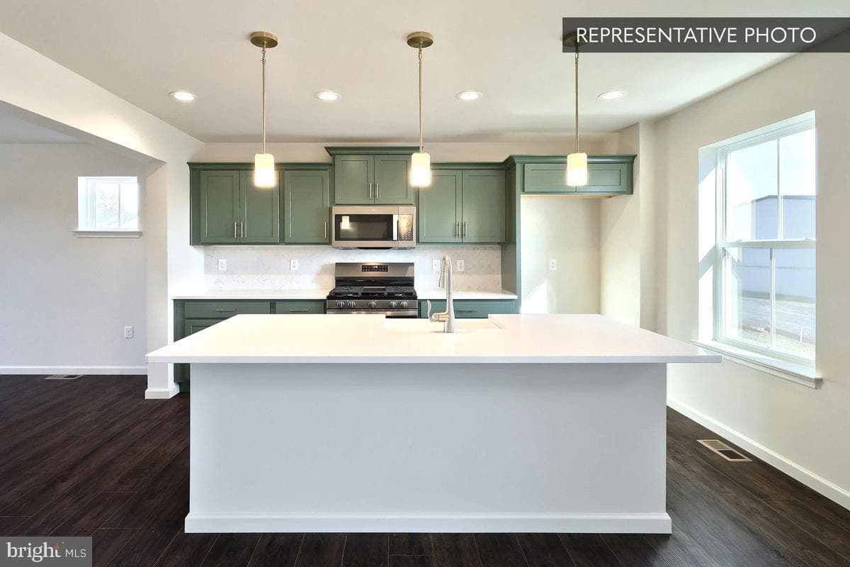 Willow Plan At Hills At Valley View photo 8