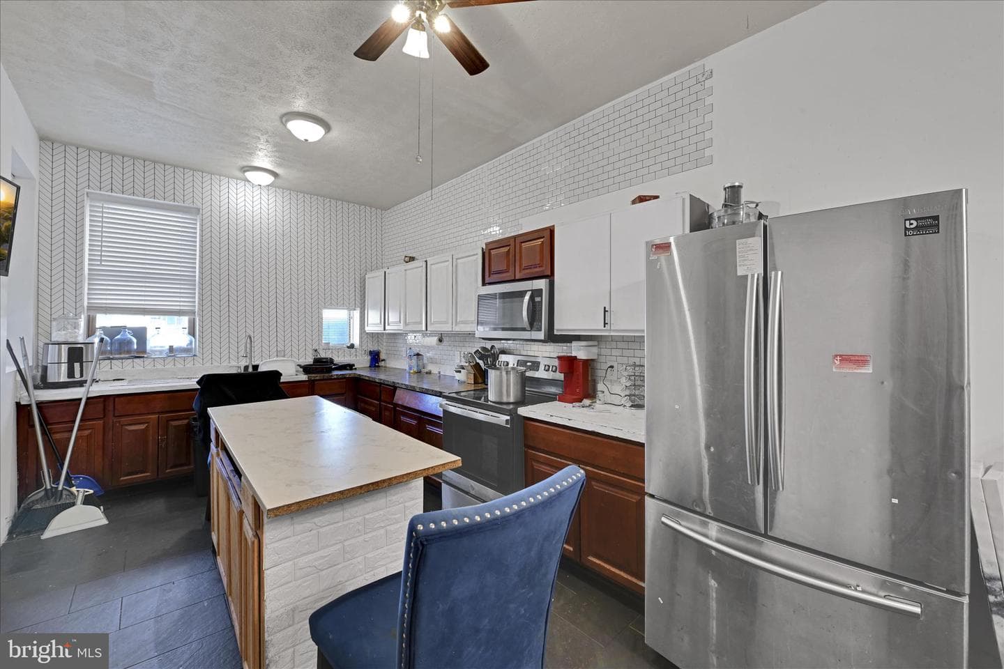321 E Poplar Street photo 12