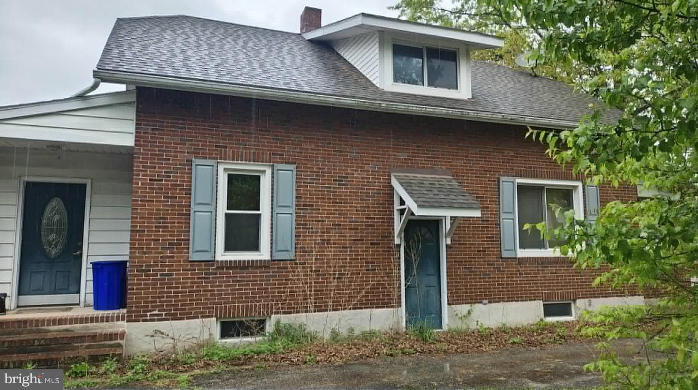 5110 N George Street Extension photo 3