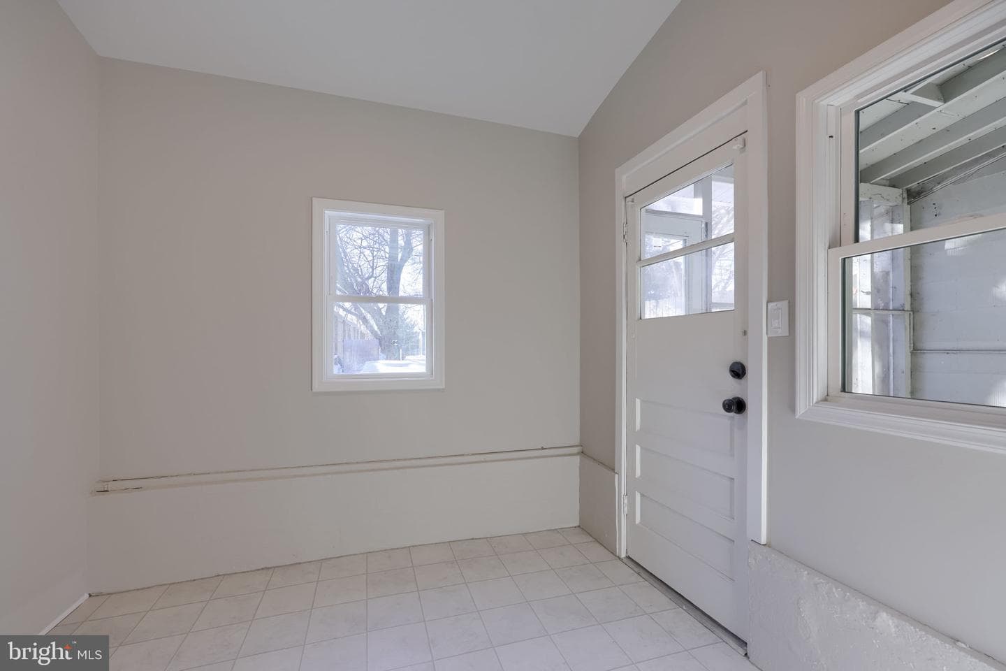 926 E Market Street photo 15