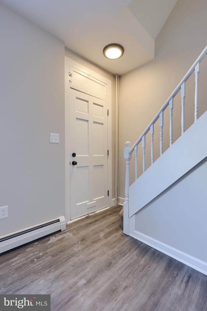926 E Market Street photo 6