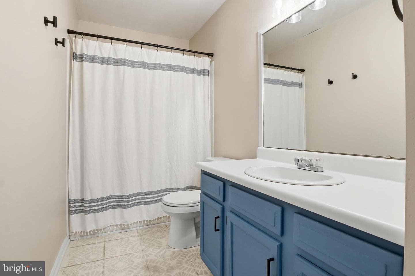 2280 North Point photo 17