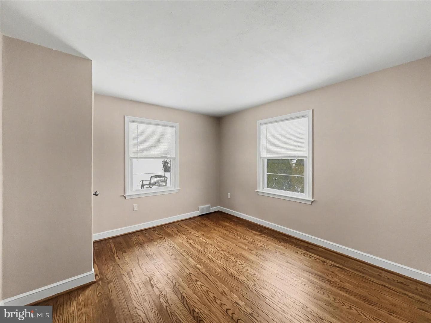 758 Clearmount Road photo 12
