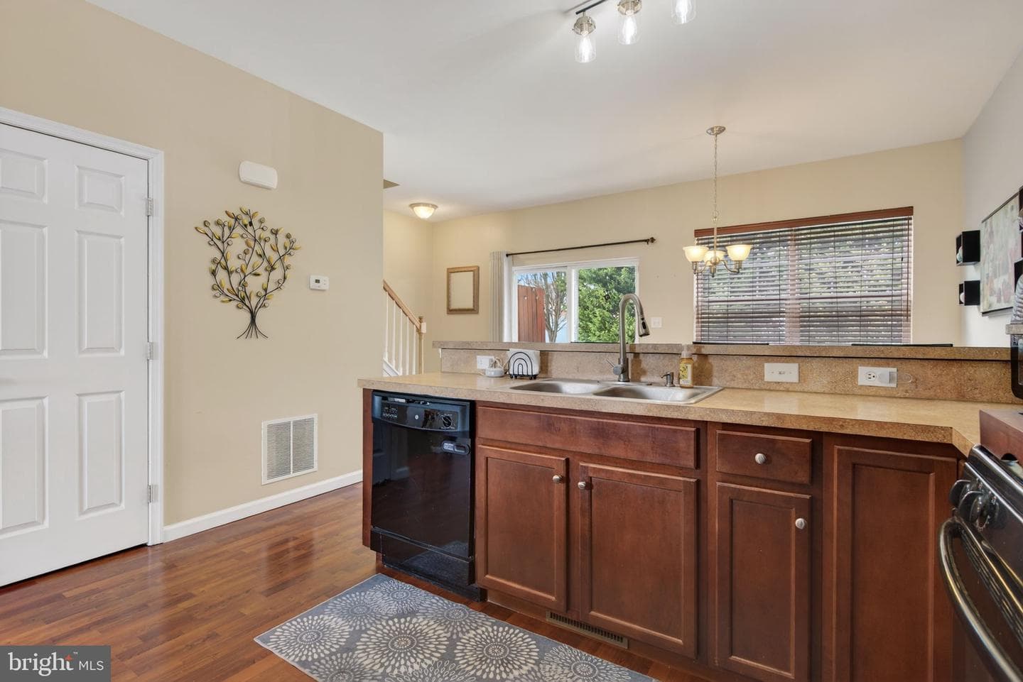 2436 Schultz Way #19 photo 8