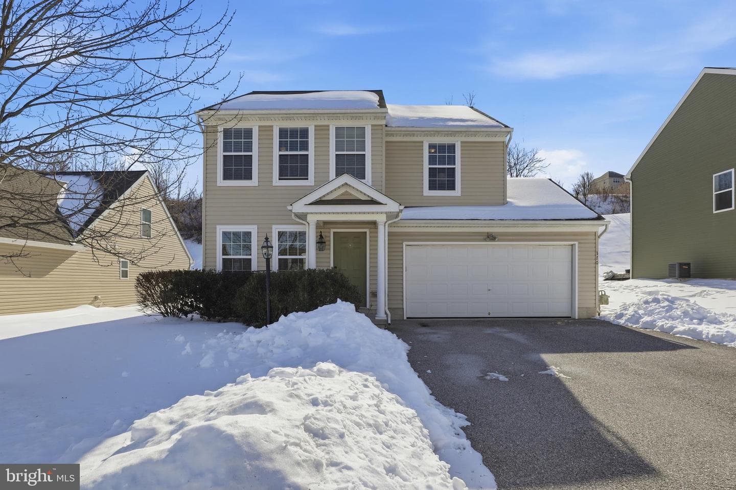 370 Azalea Drive photo 2