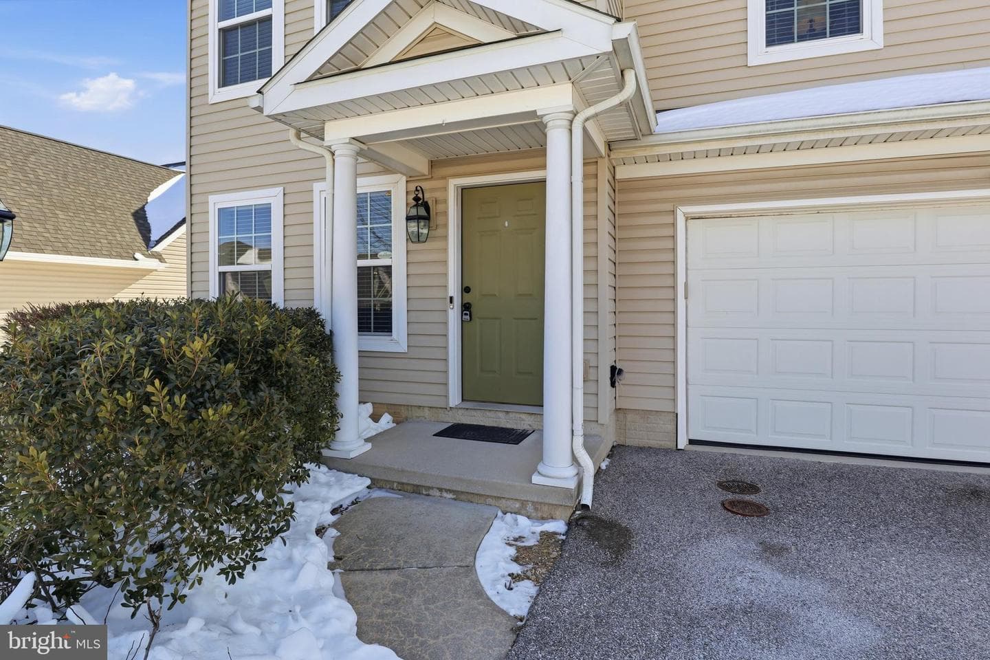 370 Azalea Drive photo 5