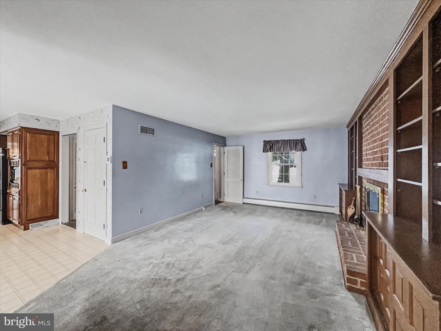 540 Gatehouse Lane W photo 13