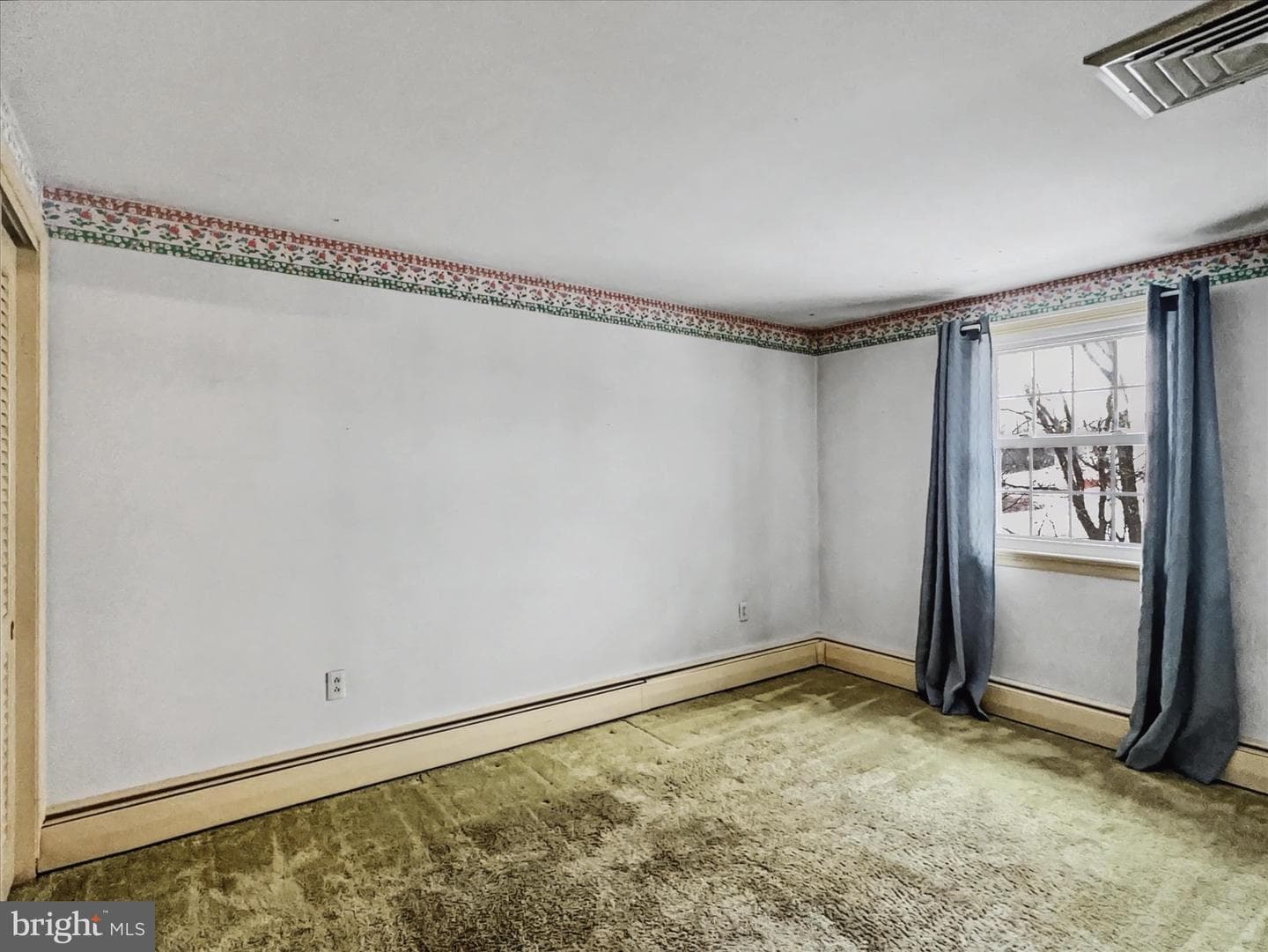 540 Gatehouse Lane W photo 23