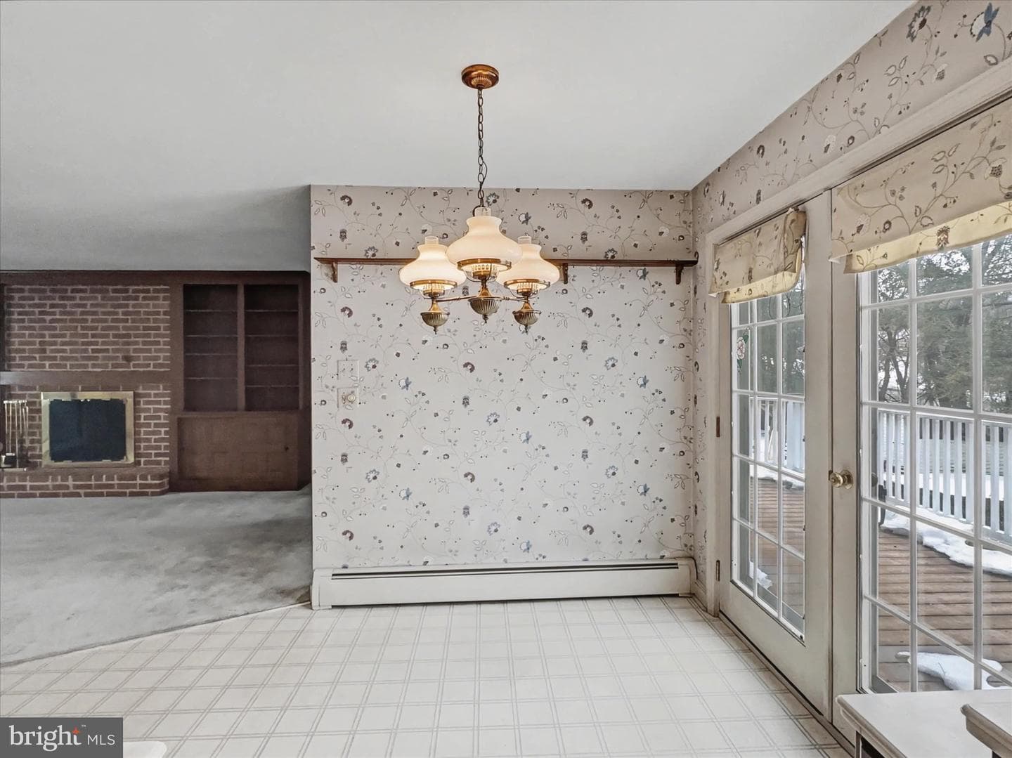 540 Gatehouse Lane W photo 9