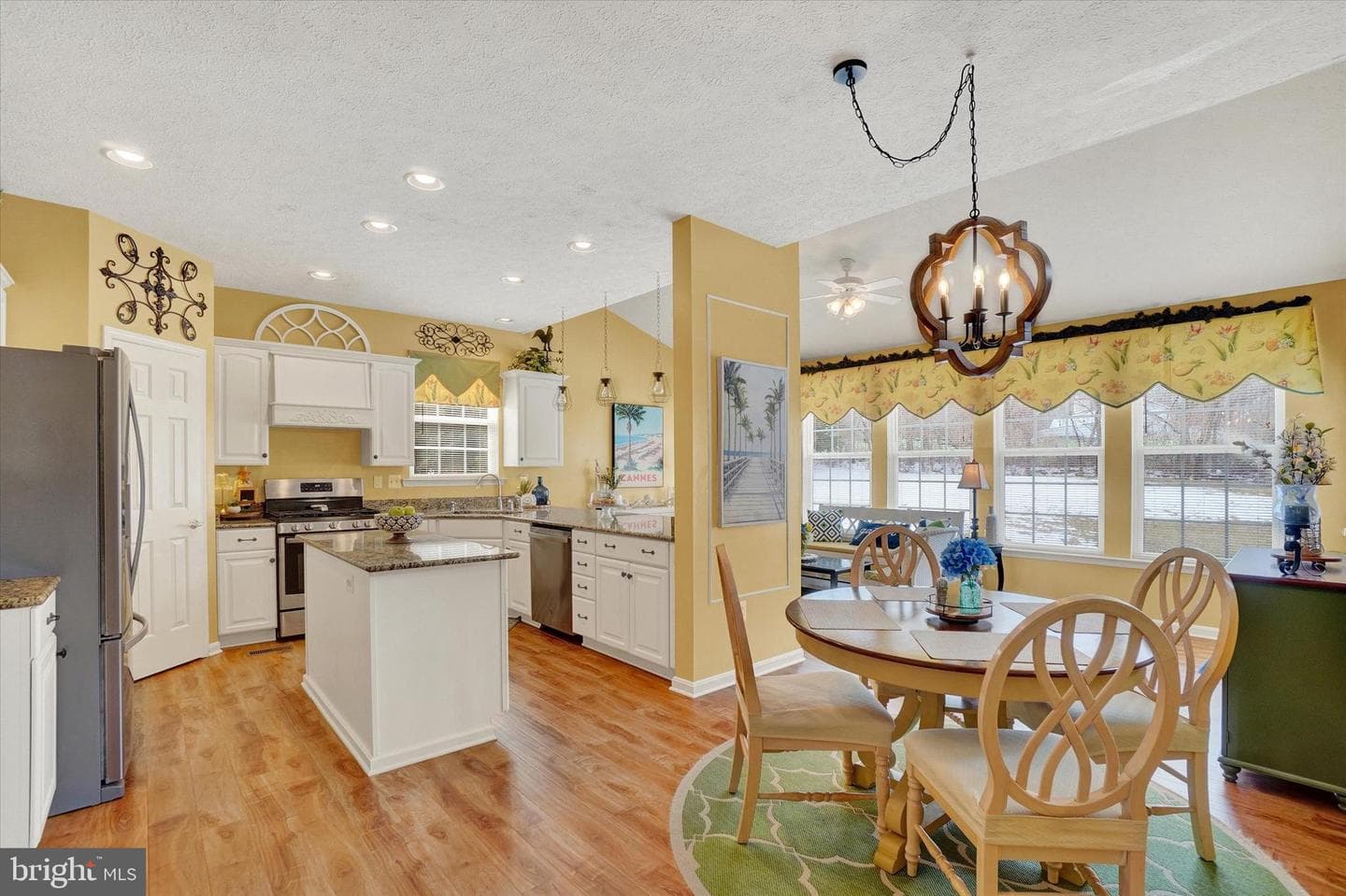 675 Clydesdale Drive photo 15