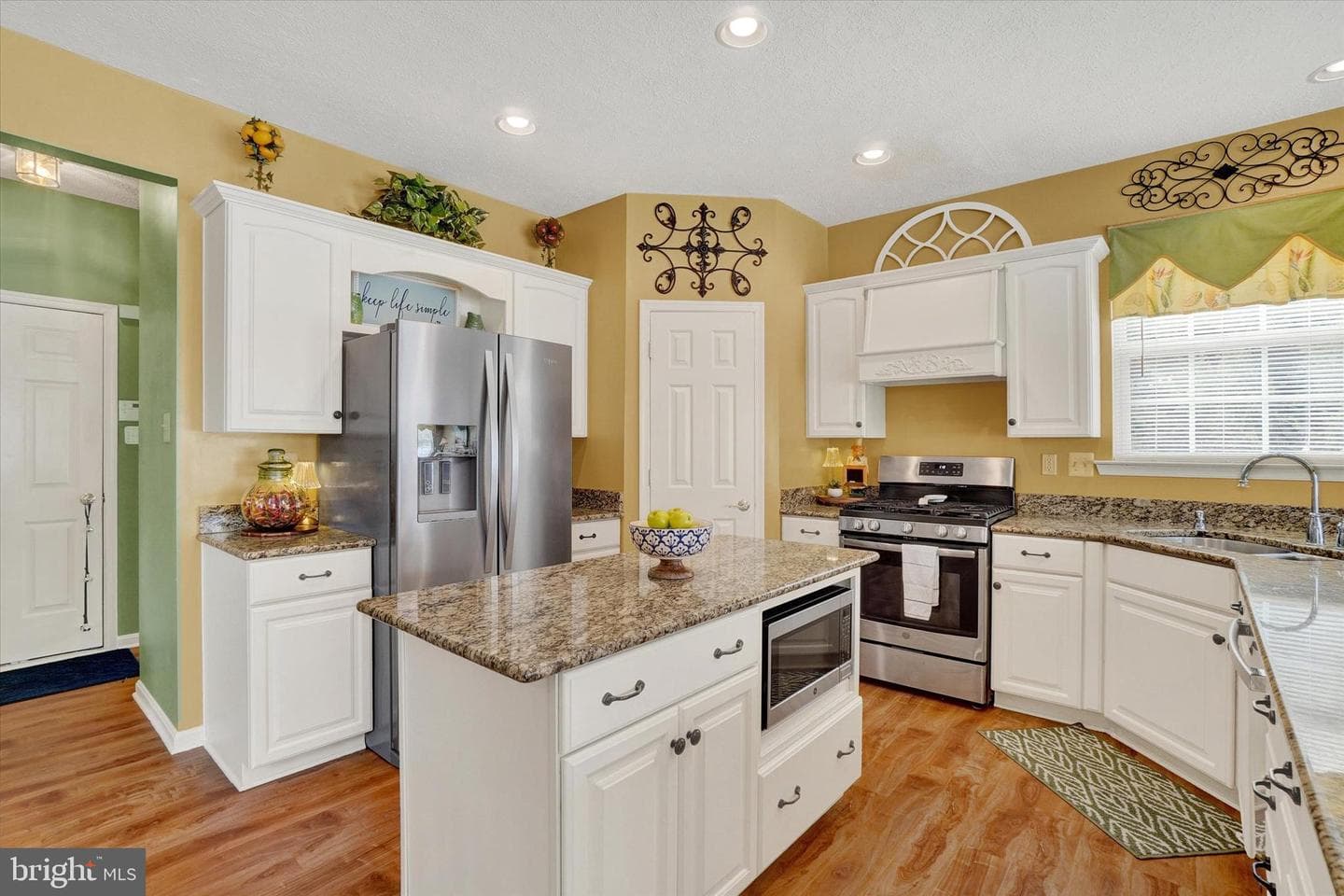 675 Clydesdale Drive photo 17