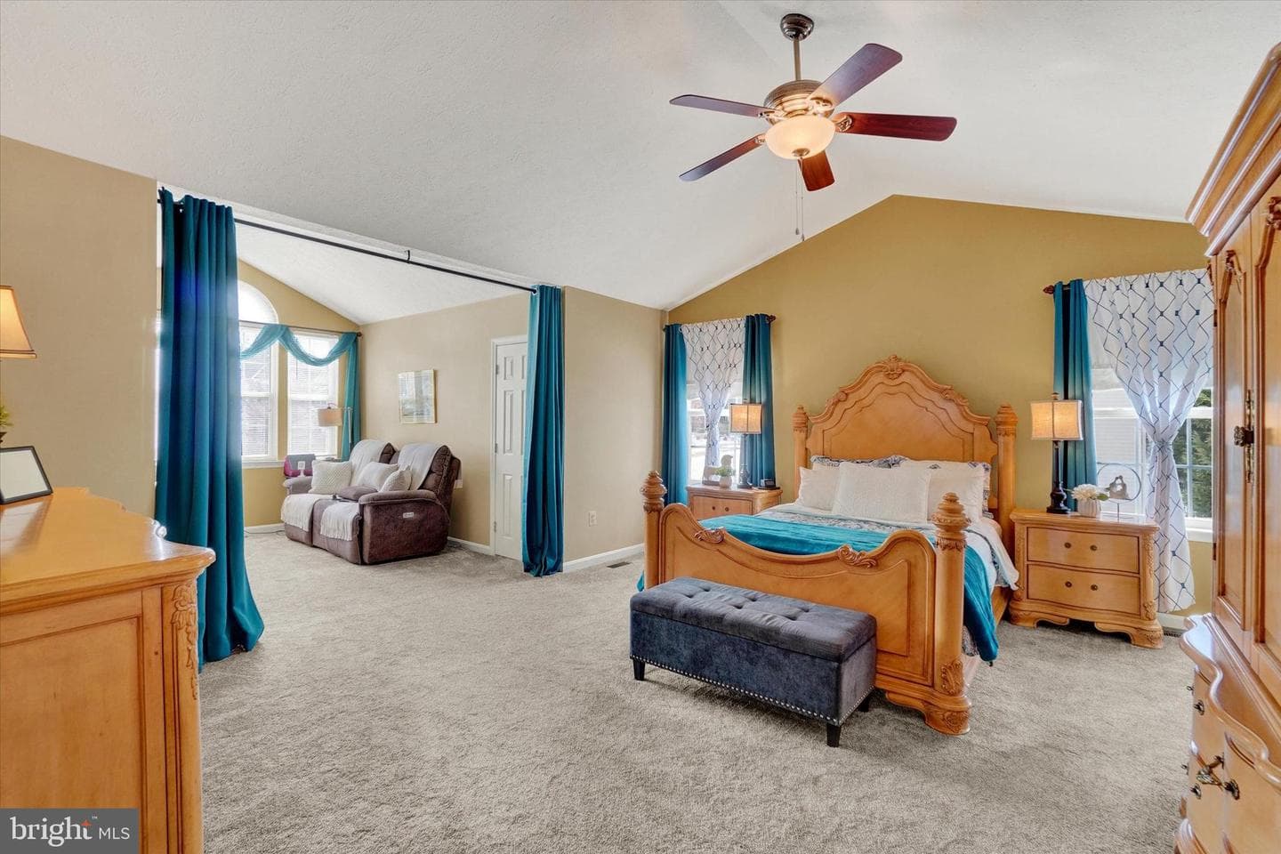 675 Clydesdale Drive photo 32