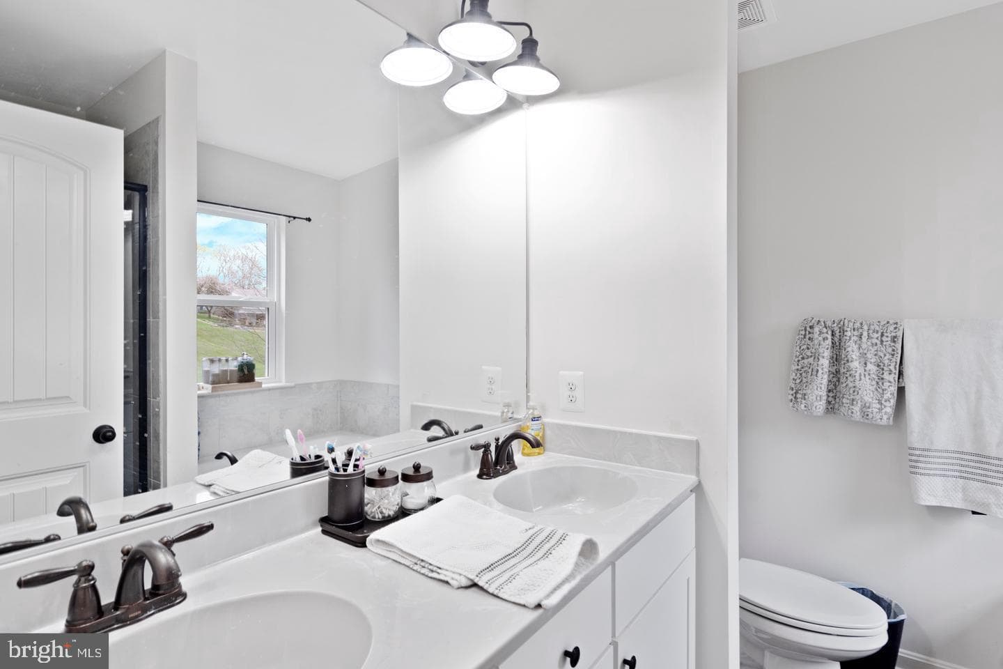58 Glenna Drive photo 16