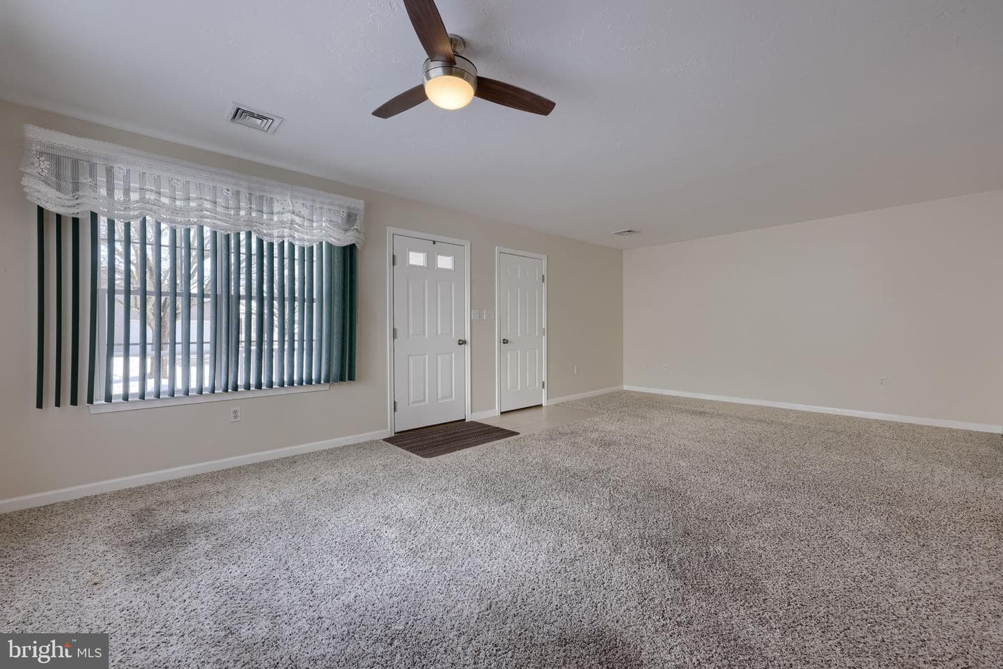 6834 Seneca Ridge Drive photo 4