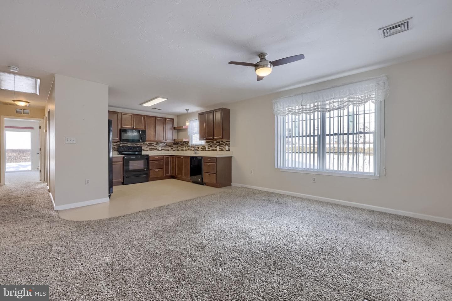 6834 Seneca Ridge Drive photo 9