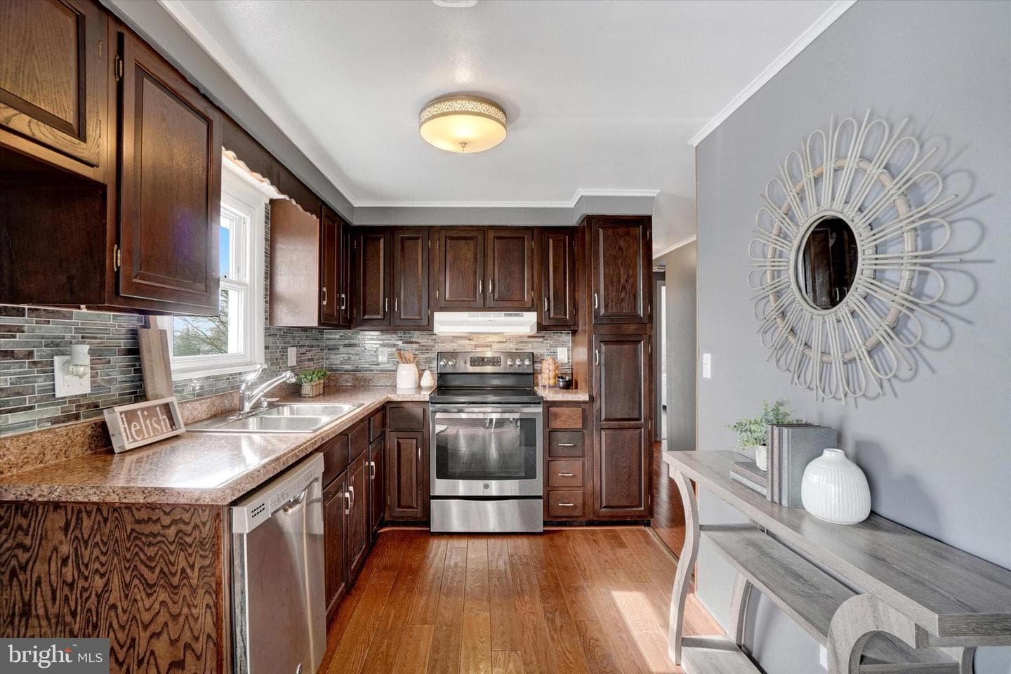 109 Maplewood Drive photo 6