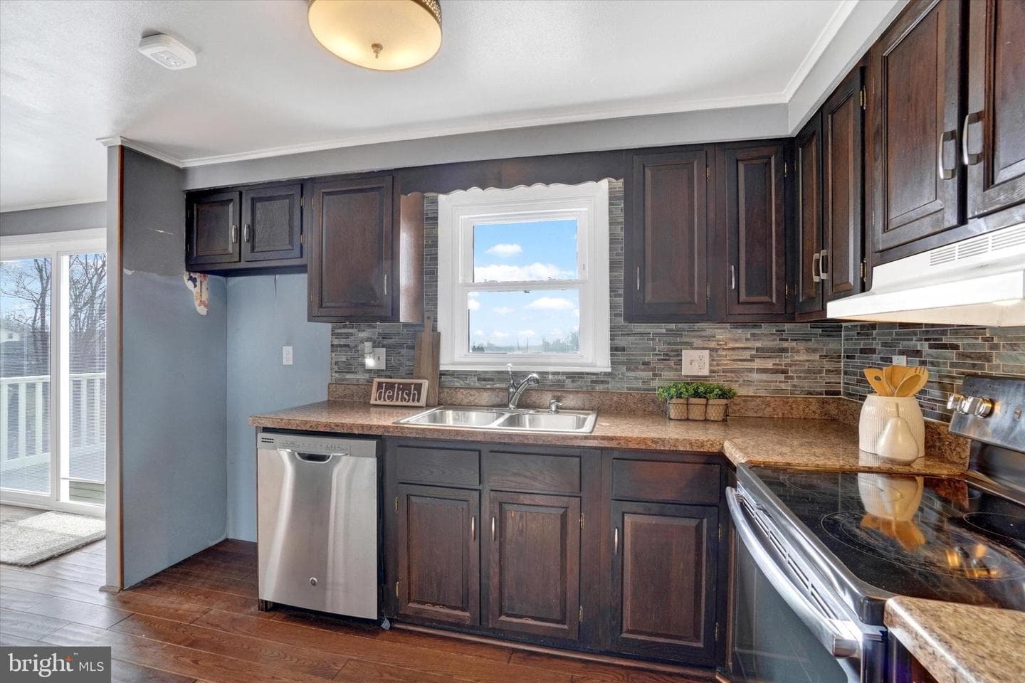 109 Maplewood Drive photo 7