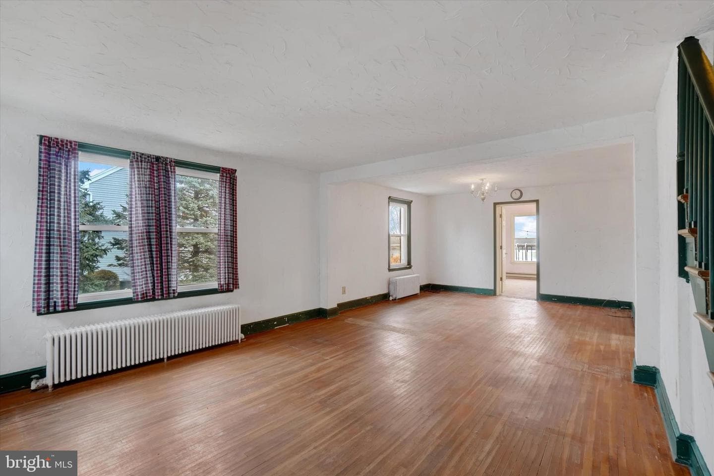 872 Grandview Road photo 4
