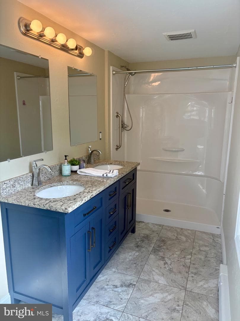 405 Hillcrest Road photo 12
