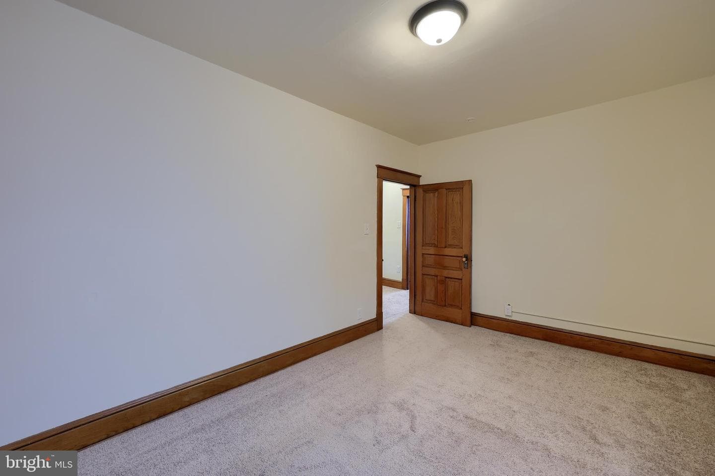 274 N Main Street photo 27
