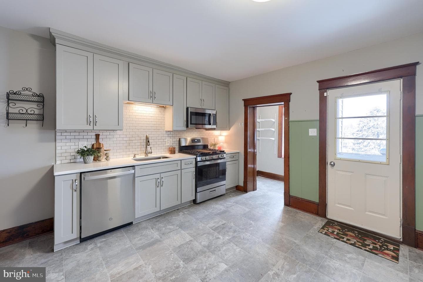 274 N Main Street photo 8