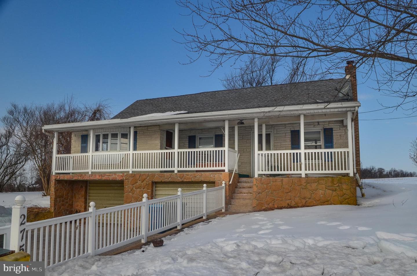 275 Manor Road photo 2