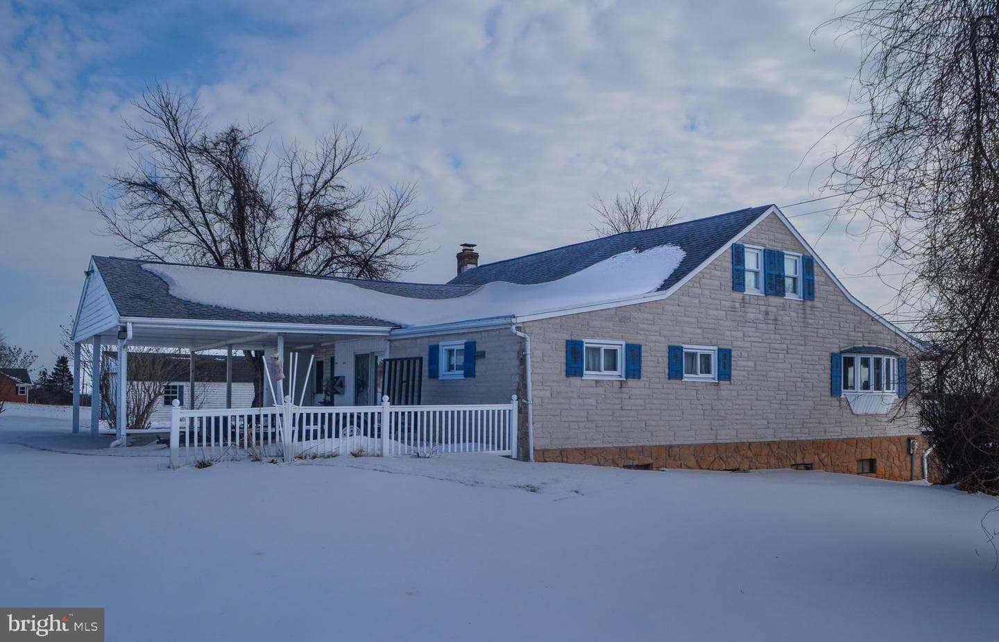 275 Manor Road photo 8