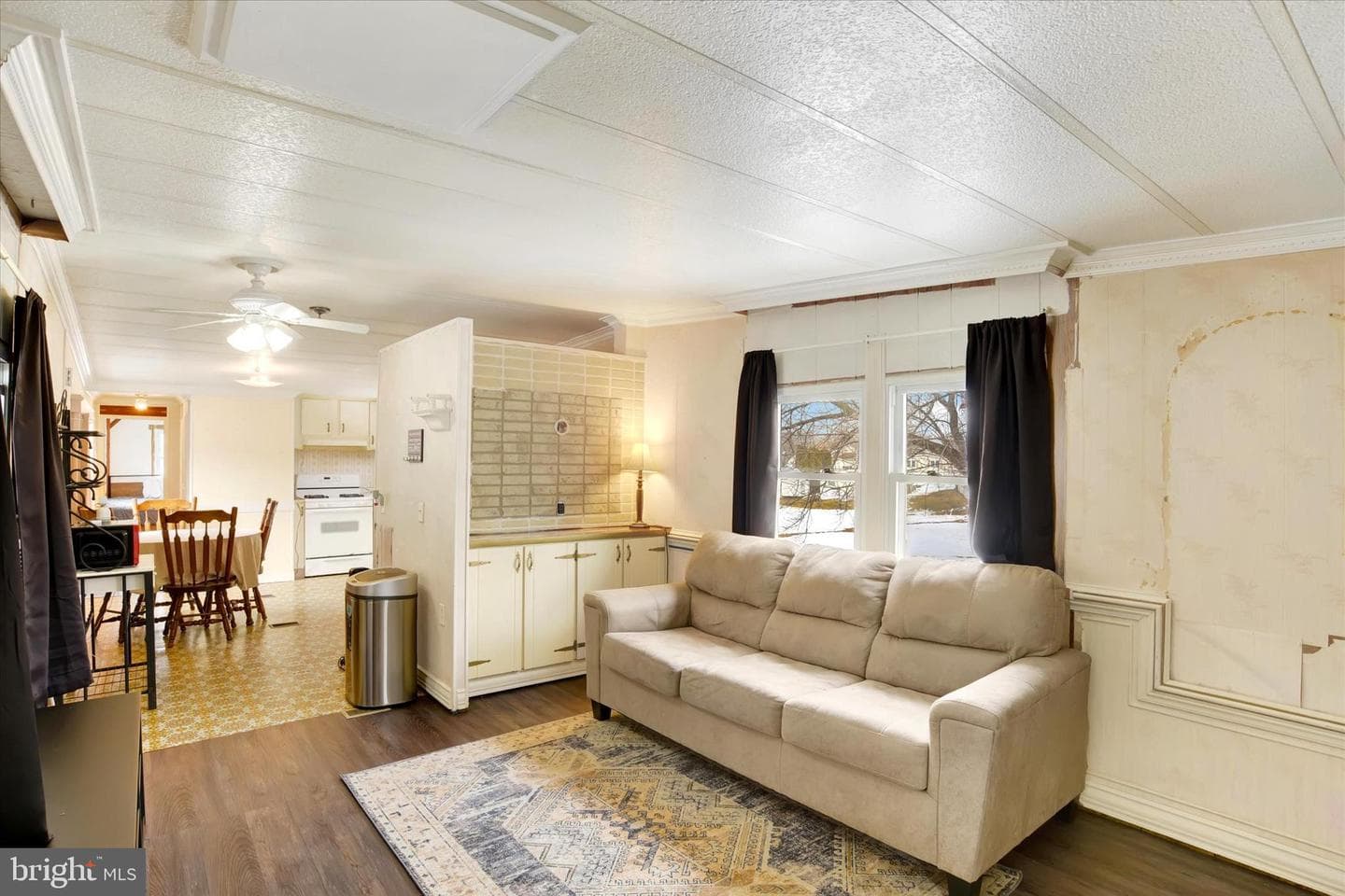 96 Buttonwood Drive photo 4