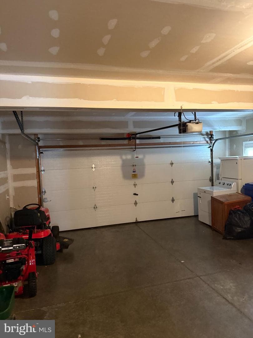 140 Thomas Drive photo 22