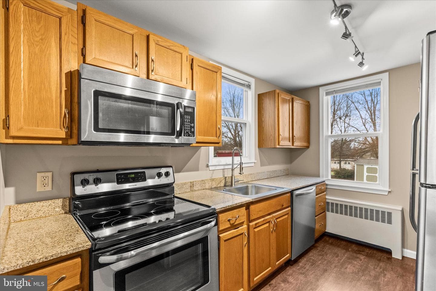 29 W George Street photo 9
