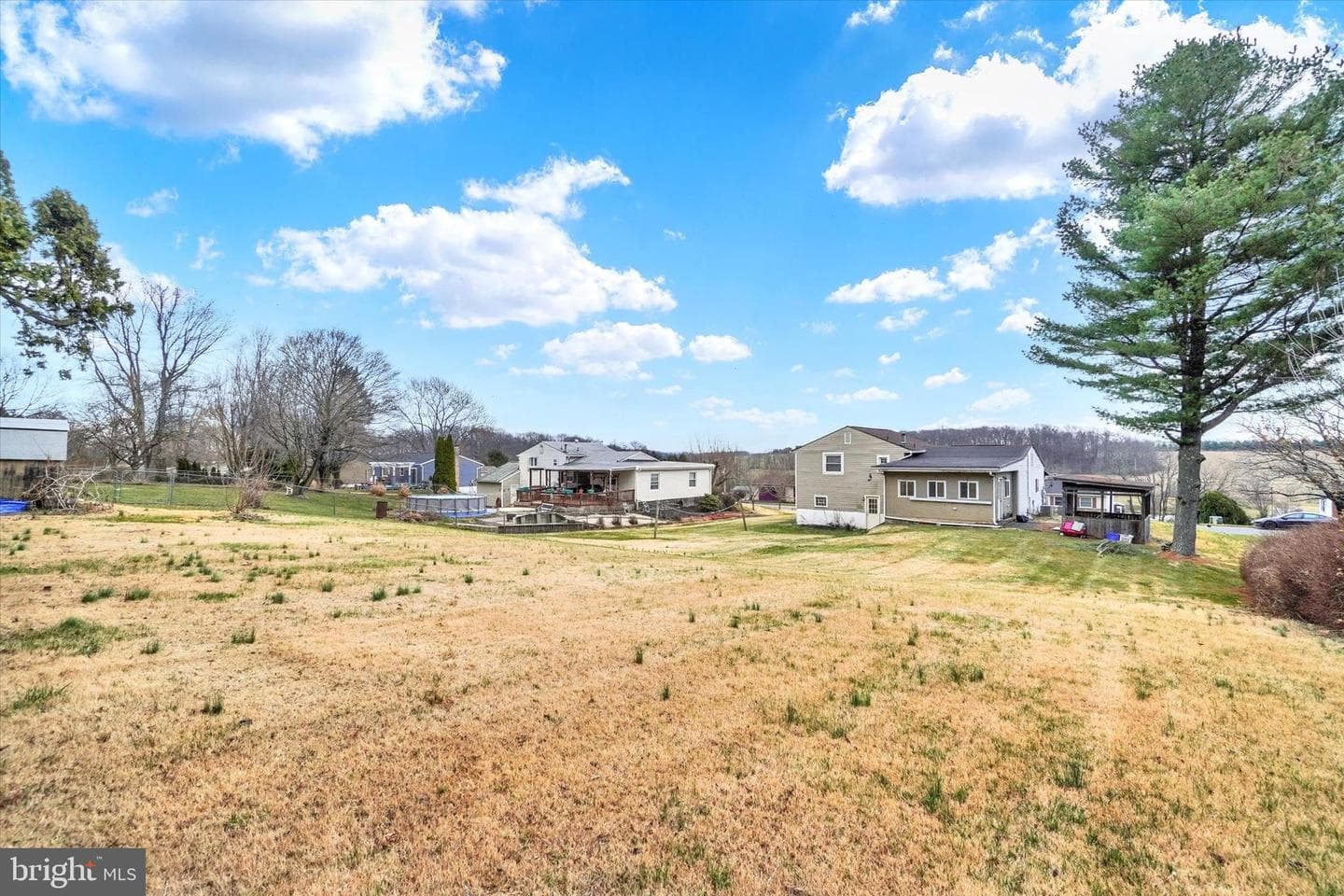 126 Claremont Drive photo 32