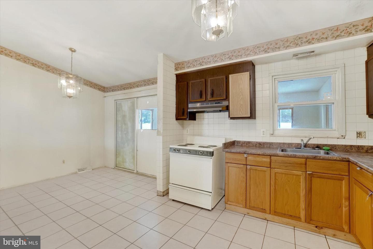 126 Claremont Drive photo 8