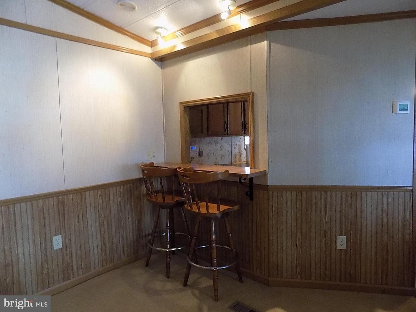 122 Seneca Avenue photo 18