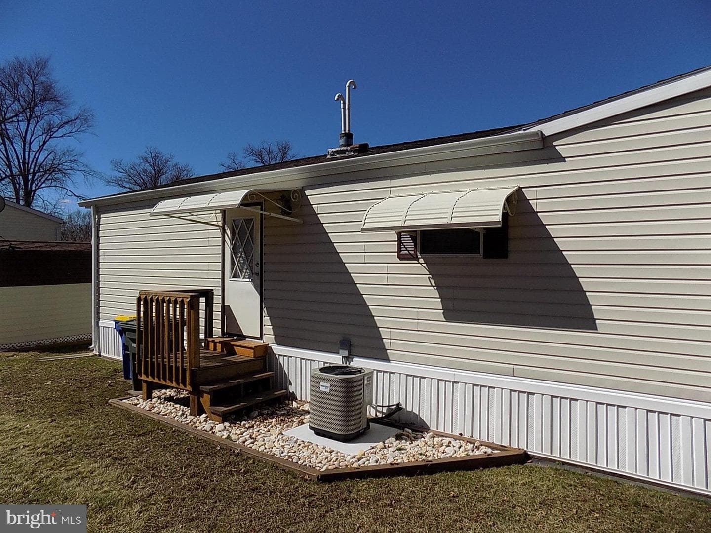 122 Seneca Avenue photo 7